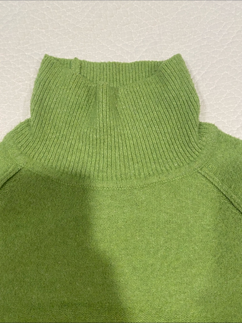 Urban Outfitters Lime Green Cropped Turtleneck Sweater - Picture 4 of 6